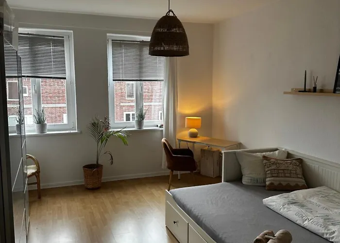 1 Zimmer Zu Vermieten In Geteilter Wohnung Mit Dem Gastgeber
